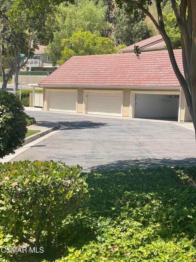 Building Photo - 668 Cervantes Ct