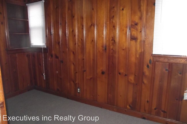 Building Photo - 2 br, 1 bath House - 5003 Clarence Street