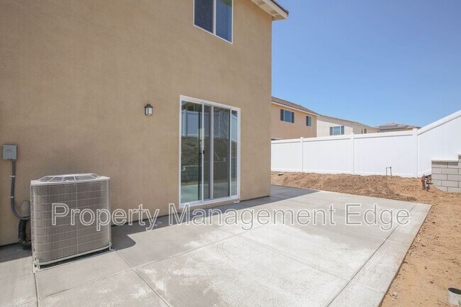 Foto del edificio - 25658 Pierson Rd