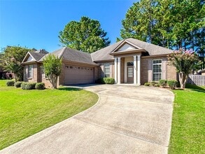 Building Photo - 9008 Black Cherry Trl