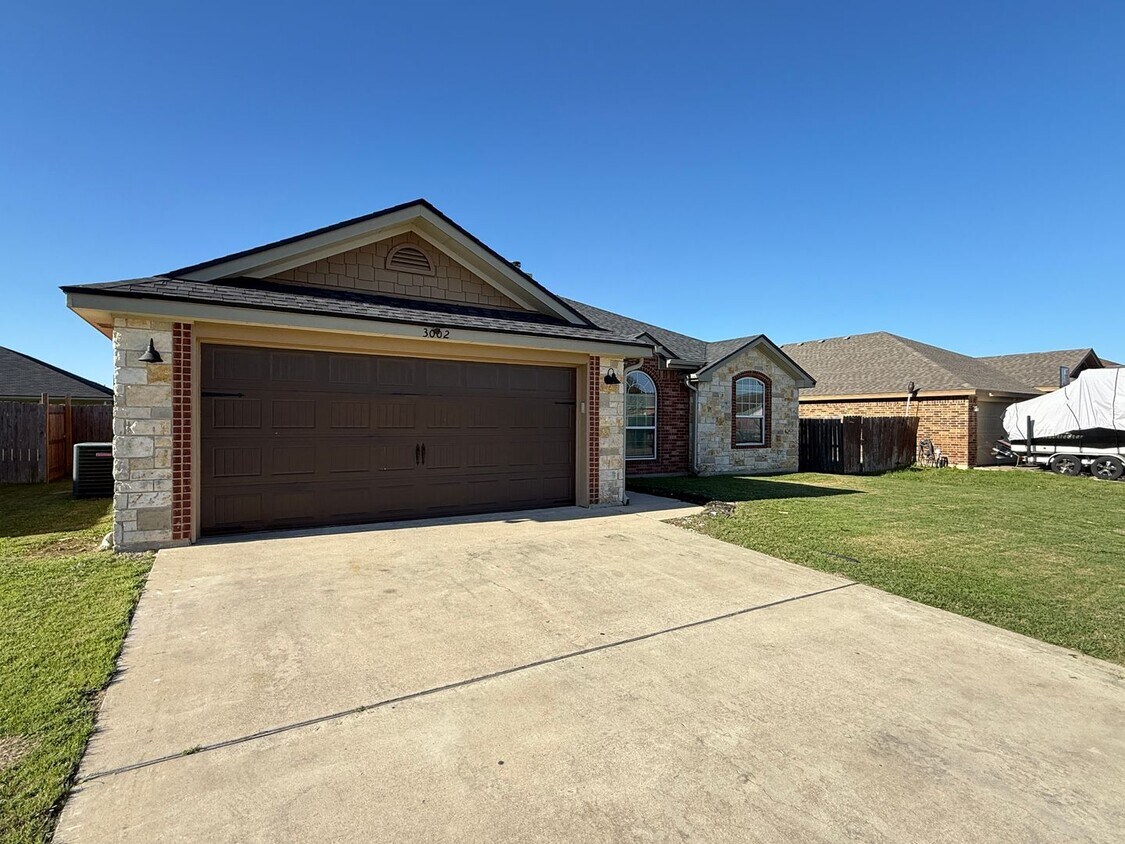 Foto del edificio - NEW IN MANAGEMENT - COMING SOON!