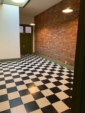 Bonus Room - 129 E Main St