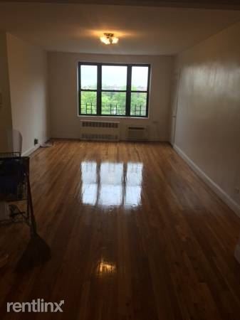 Foto del edificio - 3 br, 2 bath  - 3435 76th St