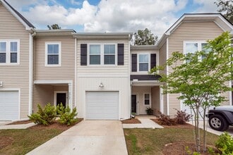 Building Photo - 8064 Reagan Way