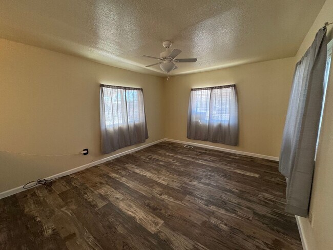 Foto del edificio - 1 BR Cozy Mobile near River,