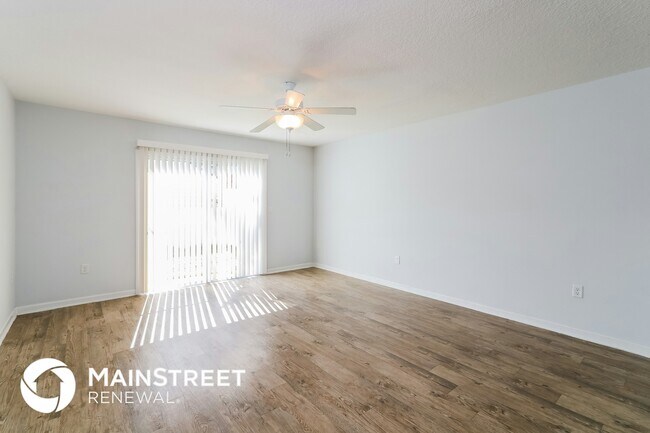 Foto del edificio - 8234 Rigel Rd