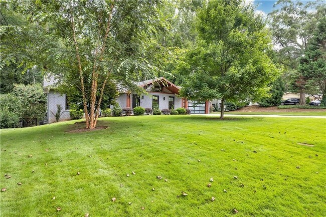 Building Photo - 225 Jayne Ellen Way