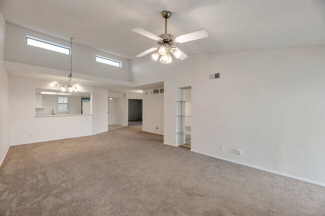 Building Photo - Charming 2 Bedroom, 2 Bathroom in Fountain Hills, AZ