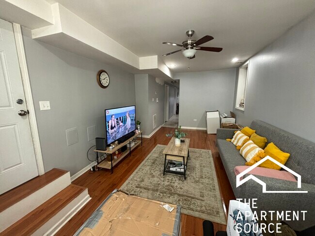 Foto del edificio - 3727 N Ashland Ave