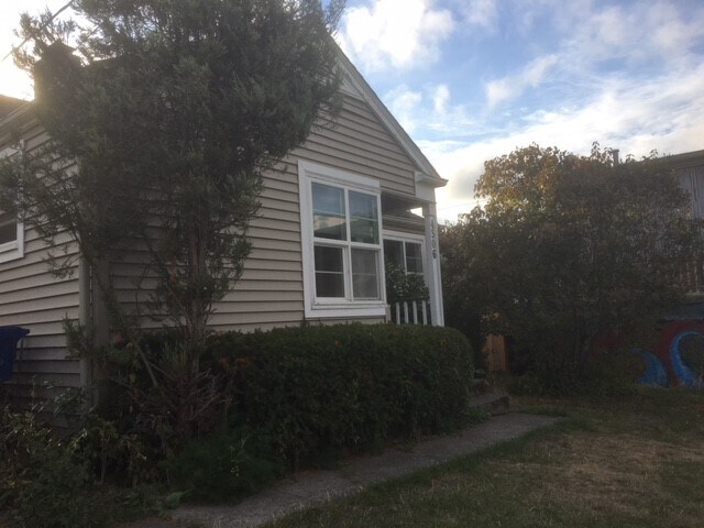 Primary Photo - 4306 Phinney Ave N
