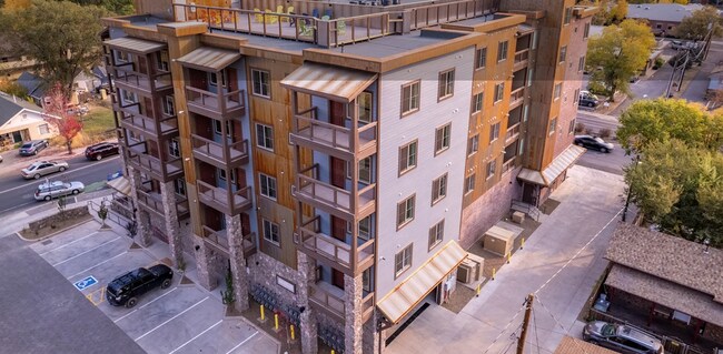 Building Photo - 207 S Beaver St