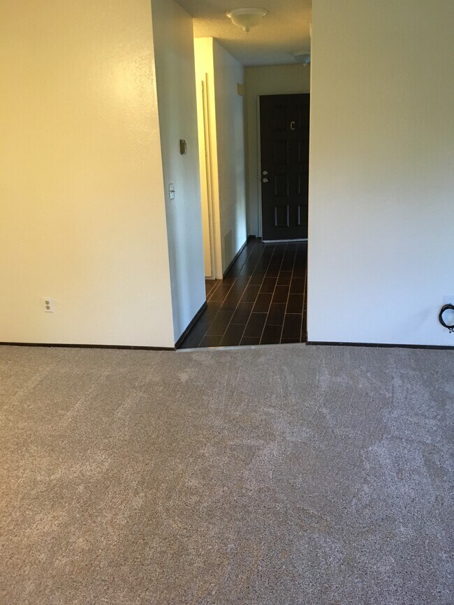 Front Door Hallway leading to living room - 2258 Mesquite Dr