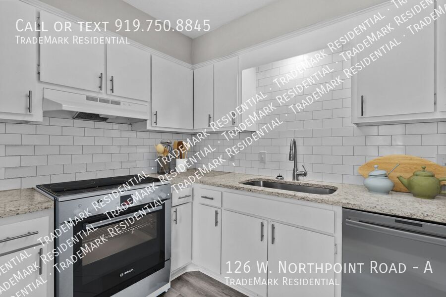 Foto principal - Newly Renovated 2 Bedroom, 2 Bathroom Duplex