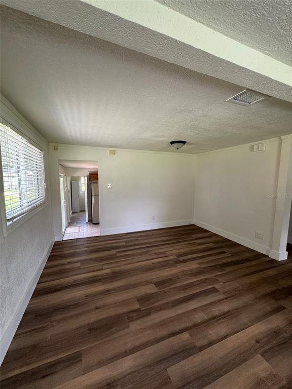 Foto del edificio - 2300 NE 49th St