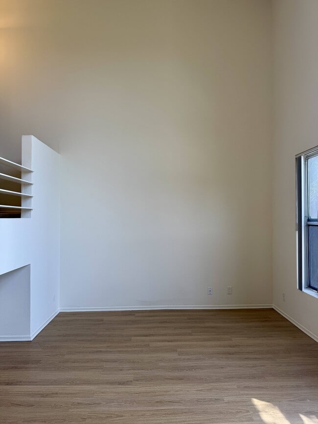 Interior Photo - Luna Warner Center