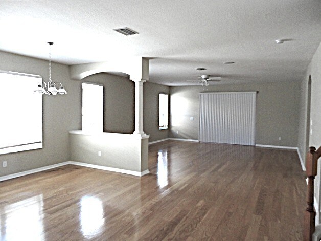 Building Photo - 5018 Sky Blue Dr