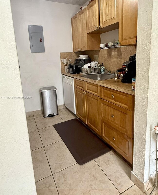 Building Photo - 7405 SW 152nd Ave