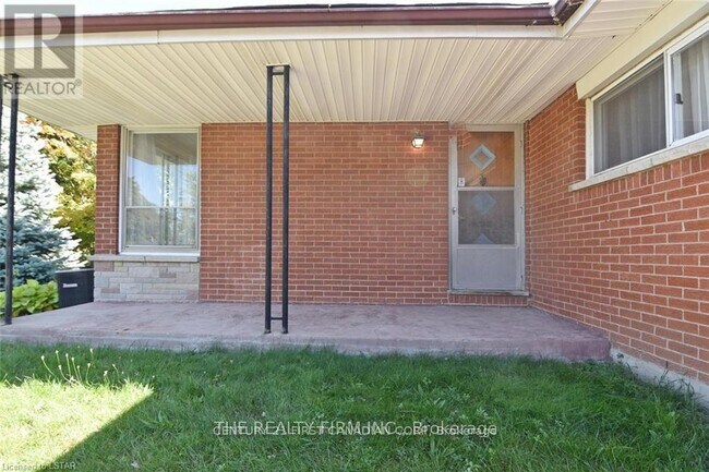 Building Photo - 65 Irving Pl