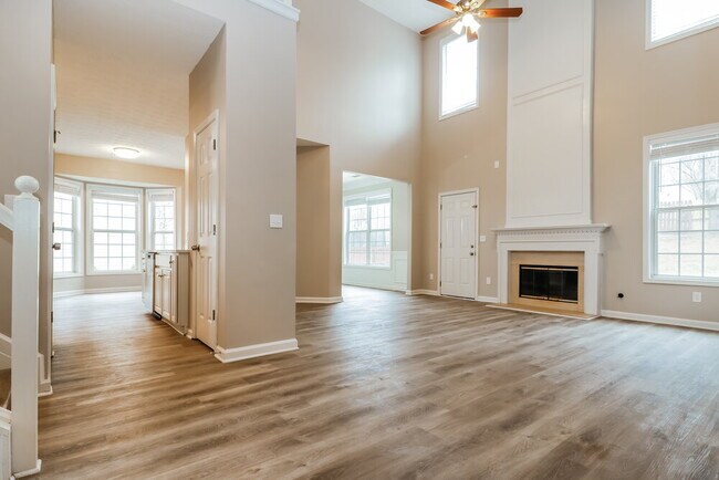 Foto del edificio - 435 Heathcliff Ct