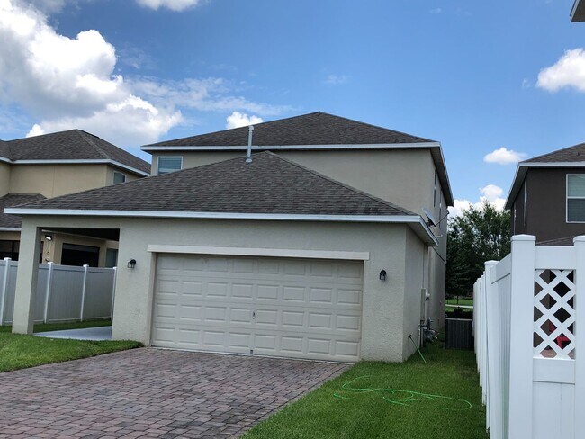 Building Photo - 5 BED / 3 BATH 2 STORY HOUSE ON INDEPENDEN...