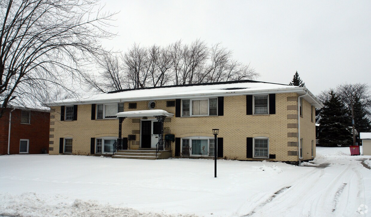 Primary Photo - 626 E 3rd St