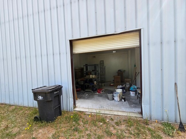 Foto del edificio - 4720 Deans Bridge Rd