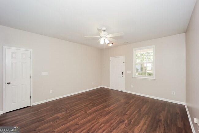 Building Photo - 54 Brookview Dr