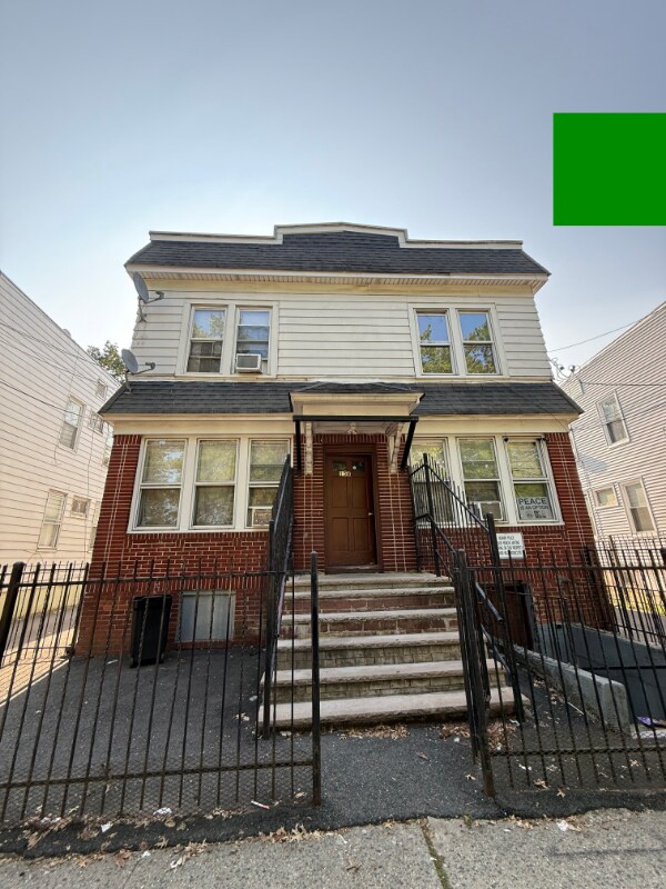 Foto del edificio - 154 Dayton St