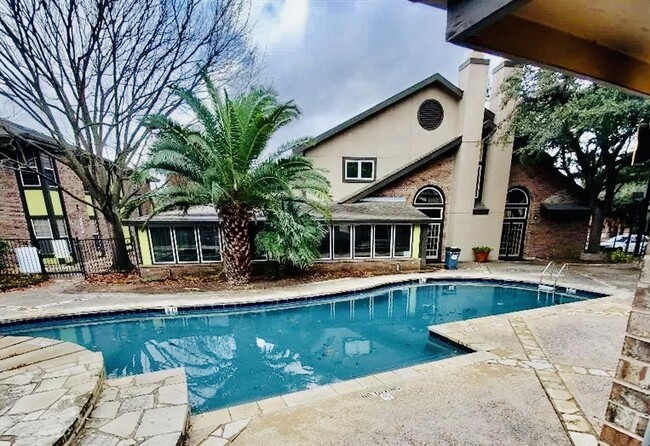 Community pool - 7685 Northcross Dr