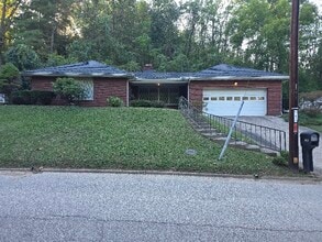 Building Photo - 1625 Arlington Blvd