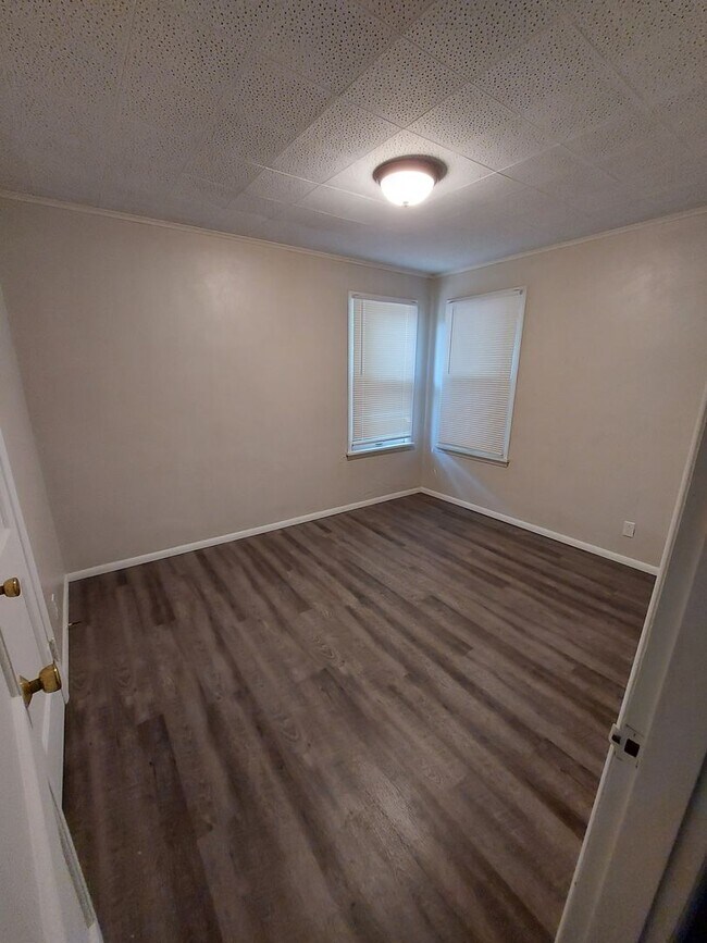 Foto del edificio - Recently Updated 2BD
