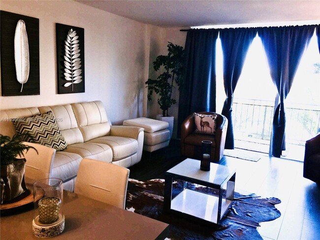 Building Photo - 11111 Biscayne Blvd