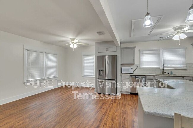 Foto del edificio - 205 Raymond St