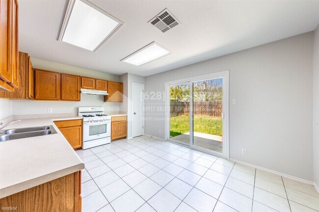 Building Photo - 3 br, 2 bath House - 742 Blair Ave. -