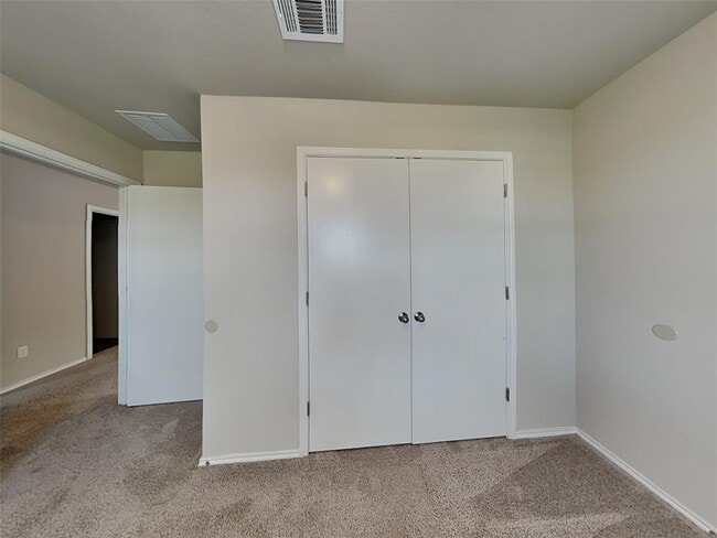 Building Photo - 5304 Saddle Clb Dr