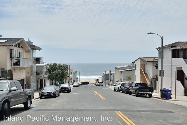 Building Photo - 220 Marine Ave