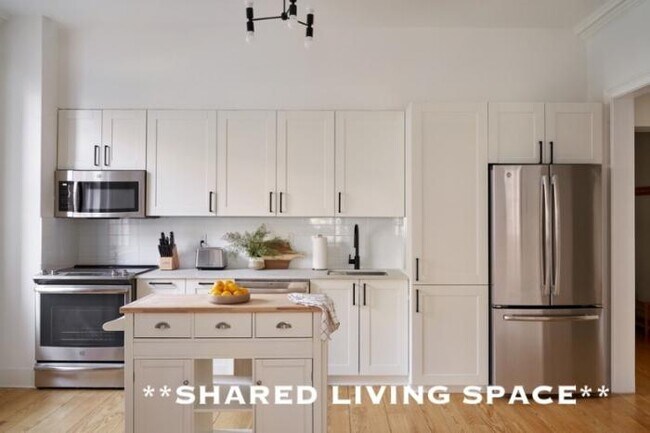 Foto del edificio - bedroom in Los Angeles CA 91335