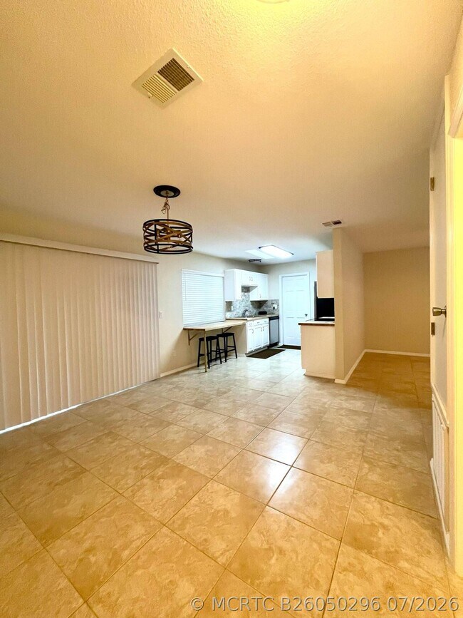 Foto del edificio - 2030 SE Watercrest St