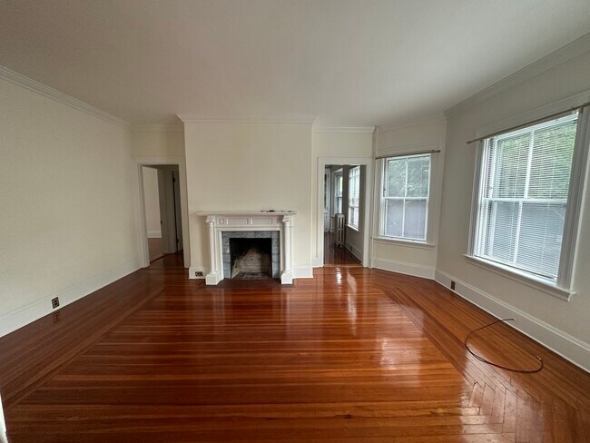 Living Room - empty - 161 Bowen St