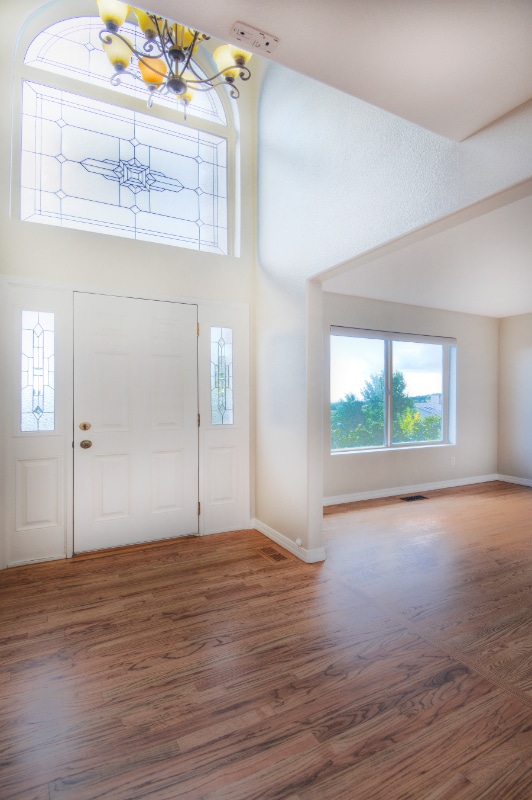 Building Photo - 5320 Broadmoor Bluffs Dr