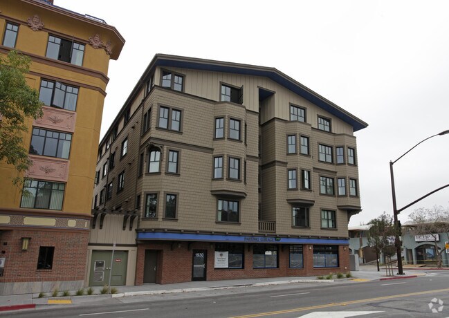 Foto del edificio - New Californian