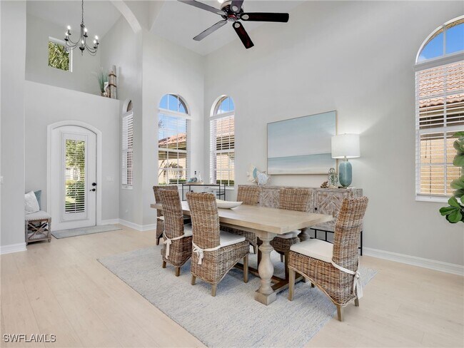 Building Photo - 6096 Dogleg Dr