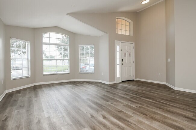 Foto del edificio - 143 Southampton Dr