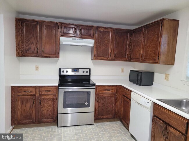 Building Photo - 35 Prairie Landing Ct