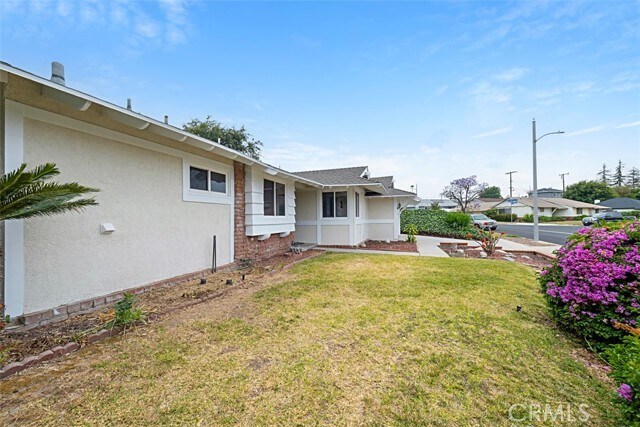 Building Photo - 15906 Amber Valley Dr