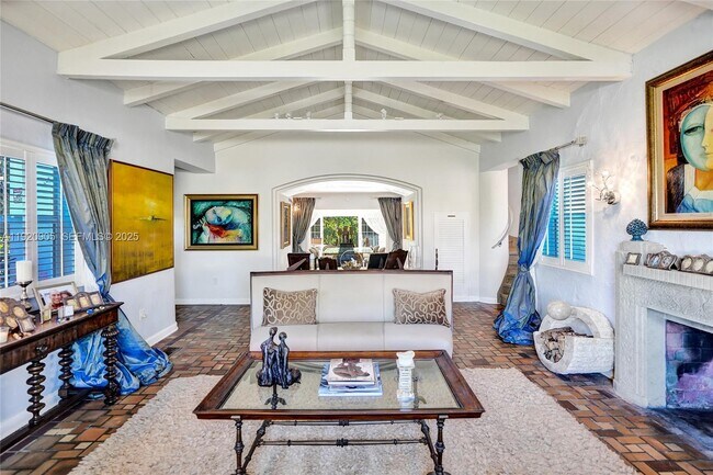 Foto del edificio - 940 Hollywood Blvd