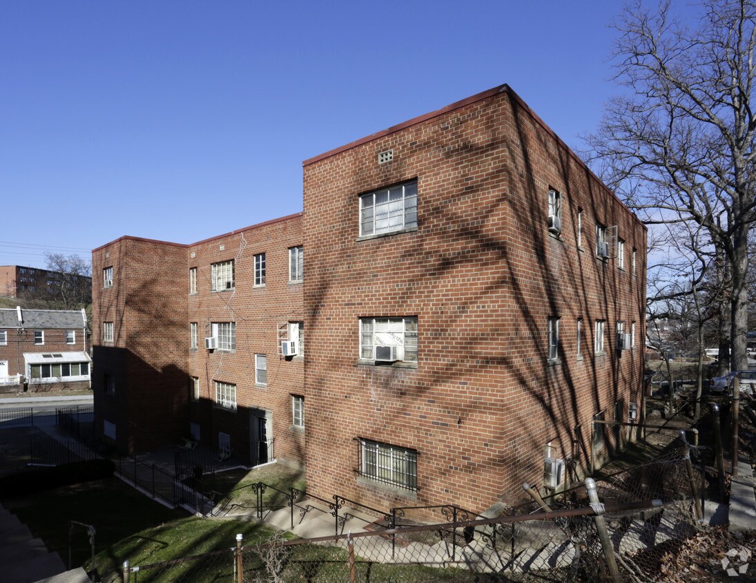 Building Photo - Division Flats