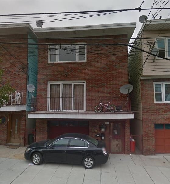 Primary Photo - 312 17th St