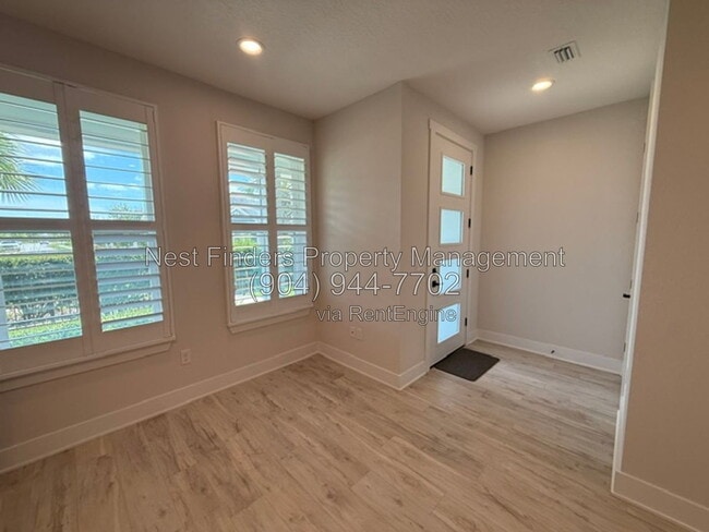 Building Photo - 435 Crestview Dr