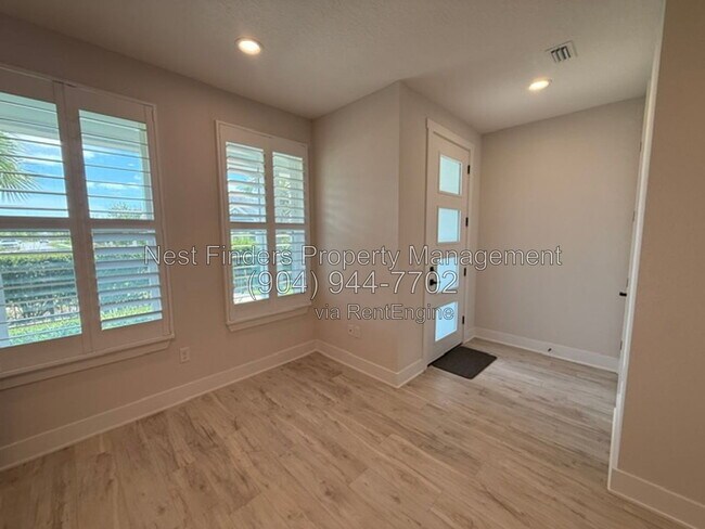 Foto del edificio - 435 Crestview Dr